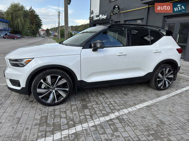 Белый Вольво XC40 Recharge, объемом двигателя 0 л и пробегом 44 тыс. км за 24900 $, фото 6 на Automoto.ua