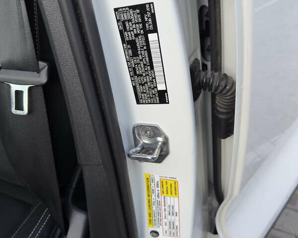 Белый Вольво XC40 Recharge, объемом двигателя 0 л и пробегом 44 тыс. км за 24900 $, фото 19 на Automoto.ua