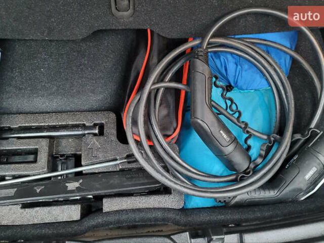 Білий Вольво XC40 Recharge, об'ємом двигуна 0 л та пробігом 82 тис. км за 28500 $, фото 22 на Automoto.ua