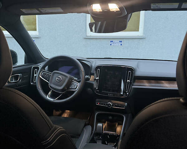 Білий Вольво XC40 Recharge, об'ємом двигуна 0 л та пробігом 82 тис. км за 28500 $, фото 19 на Automoto.ua