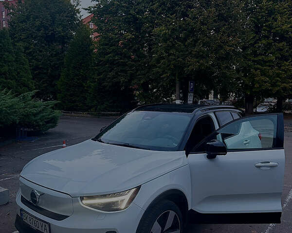 Білий Вольво XC40 Recharge, об'ємом двигуна 0 л та пробігом 82 тис. км за 28500 $, фото 2 на Automoto.ua