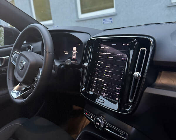 Білий Вольво XC40 Recharge, об'ємом двигуна 0 л та пробігом 82 тис. км за 28500 $, фото 14 на Automoto.ua