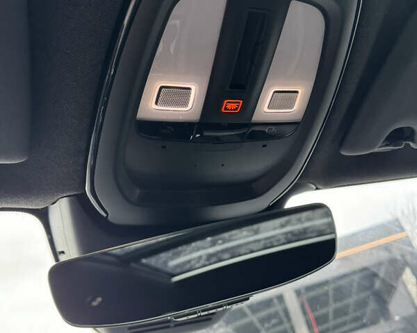 Белый Вольво XC40 Recharge, объемом двигателя 0 л и пробегом 9 тыс. км за 30999 $, фото 97 на Automoto.ua