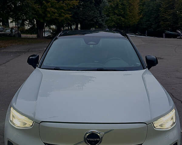 Білий Вольво XC40 Recharge, об'ємом двигуна 0 л та пробігом 82 тис. км за 28500 $, фото 1 на Automoto.ua