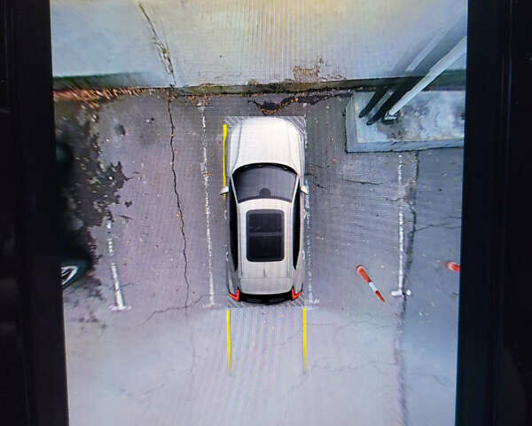 Білий Вольво XC40 Recharge, об'ємом двигуна 0 л та пробігом 82 тис. км за 28500 $, фото 38 на Automoto.ua