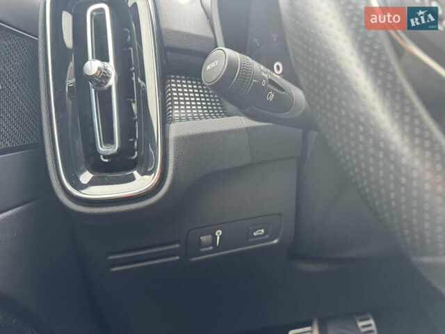 Чорний Вольво XC40 Recharge, об'ємом двигуна 0 л та пробігом 223 тис. км за 22900 $, фото 19 на Automoto.ua