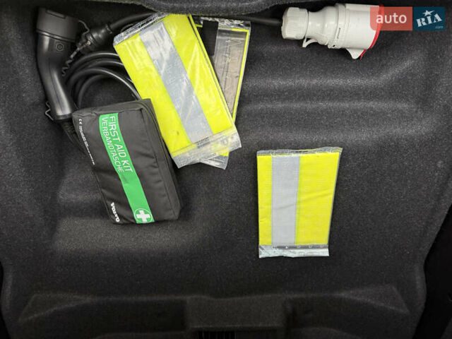 Черный Вольво XC40 Recharge, объемом двигателя 0 л и пробегом 140 тыс. км за 24200 $, фото 57 на Automoto.ua