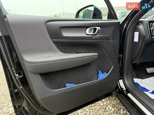 Черный Вольво XC40 Recharge, объемом двигателя 0 л и пробегом 140 тыс. км за 24200 $, фото 27 на Automoto.ua