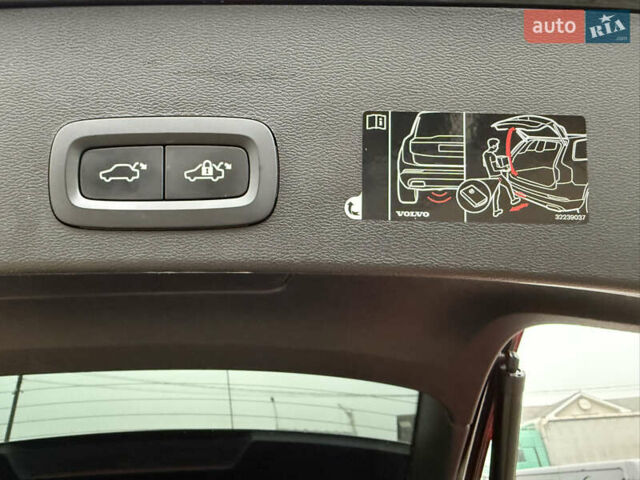 Черный Вольво XC40 Recharge, объемом двигателя 0 л и пробегом 140 тыс. км за 24200 $, фото 54 на Automoto.ua