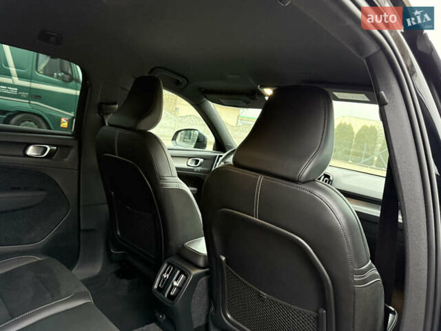 Черный Вольво XC40 Recharge, объемом двигателя 0 л и пробегом 140 тыс. км за 24200 $, фото 42 на Automoto.ua