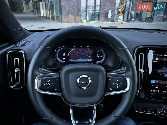 Черный Вольво XC40 Recharge, объемом двигателя 0 л и пробегом 38 тыс. км за 24800 $, фото 51 на Automoto.ua
