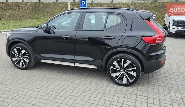 Чорний Вольво XC40 Recharge, об'ємом двигуна 0 л та пробігом 138 тис. км за 28800 $, фото 31 на Automoto.ua