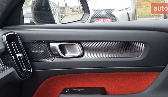 Чорний Вольво XC40 Recharge, об'ємом двигуна 0 л та пробігом 138 тис. км за 28800 $, фото 118 на Automoto.ua