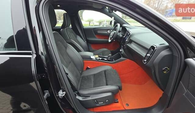 Чорний Вольво XC40 Recharge, об'ємом двигуна 0 л та пробігом 138 тис. км за 28800 $, фото 97 на Automoto.ua