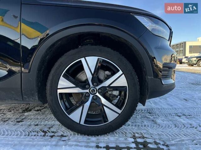 Черный Вольво XC40 Recharge, объемом двигателя 0 л и пробегом 62 тыс. км за 31500 $, фото 5 на Automoto.ua