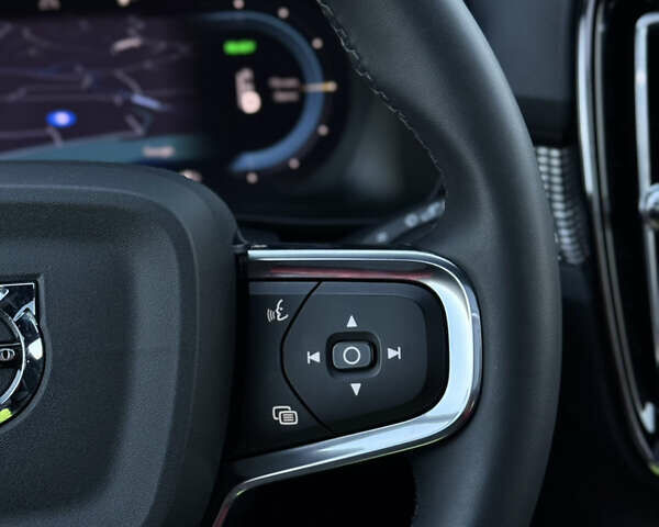 Черный Вольво XC40 Recharge, объемом двигателя 0 л и пробегом 38 тыс. км за 24800 $, фото 54 на Automoto.ua