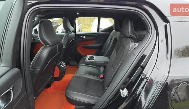Чорний Вольво XC40 Recharge, об'ємом двигуна 0 л та пробігом 138 тис. км за 28800 $, фото 77 на Automoto.ua