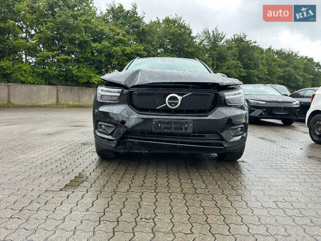 Черный Вольво XC40 Recharge, объемом двигателя 0 л и пробегом 195 тыс. км за 16200 $, фото 2 на Automoto.ua