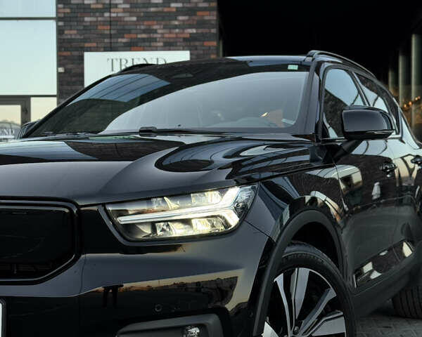 Черный Вольво XC40 Recharge, объемом двигателя 0 л и пробегом 38 тыс. км за 24800 $, фото 4 на Automoto.ua