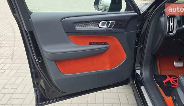 Чорний Вольво XC40 Recharge, об'ємом двигуна 0 л та пробігом 138 тис. км за 28800 $, фото 64 на Automoto.ua