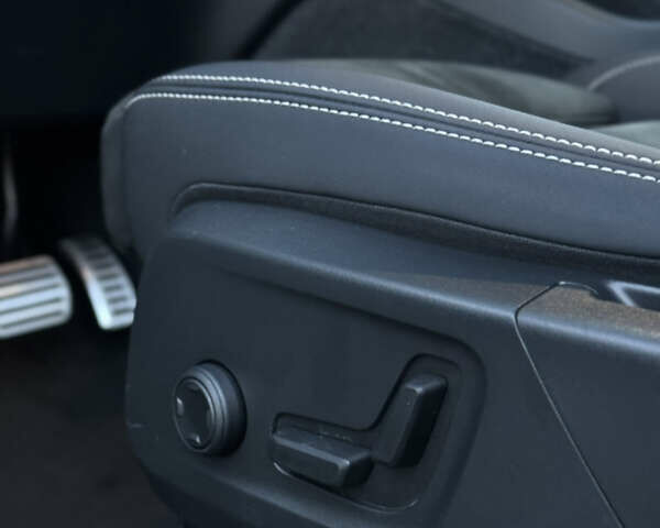 Черный Вольво XC40 Recharge, объемом двигателя 0 л и пробегом 38 тыс. км за 24800 $, фото 39 на Automoto.ua