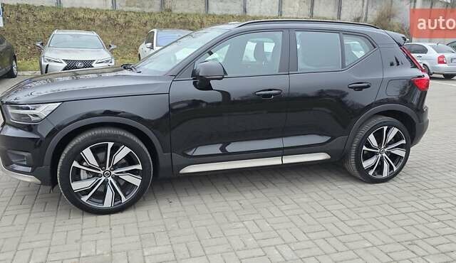Чорний Вольво XC40 Recharge, об'ємом двигуна 0 л та пробігом 138 тис. км за 28800 $, фото 35 на Automoto.ua