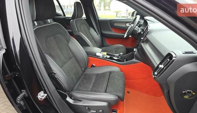 Чорний Вольво XC40 Recharge, об'ємом двигуна 0 л та пробігом 138 тис. км за 28800 $, фото 103 на Automoto.ua
