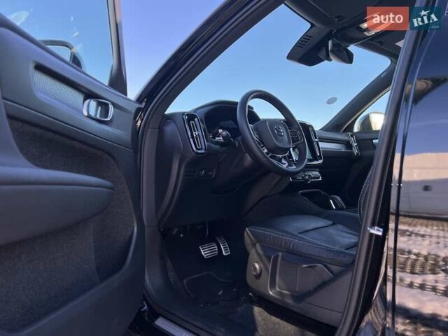 Черный Вольво XC40 Recharge, объемом двигателя 0 л и пробегом 62 тыс. км за 31500 $, фото 8 на Automoto.ua
