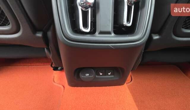 Чорний Вольво XC40 Recharge, об'ємом двигуна 0 л та пробігом 138 тис. км за 28800 $, фото 79 на Automoto.ua