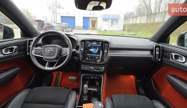 Чорний Вольво XC40 Recharge, об'ємом двигуна 0 л та пробігом 138 тис. км за 28800 $, фото 105 на Automoto.ua