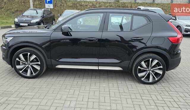 Чорний Вольво XC40 Recharge, об'ємом двигуна 0 л та пробігом 138 тис. км за 28800 $, фото 33 на Automoto.ua