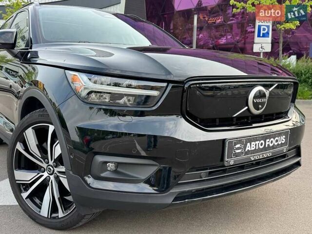 Черный Вольво XC40 Recharge, объемом двигателя 0 л и пробегом 17 тыс. км за 29490 $, фото 3 на Automoto.ua