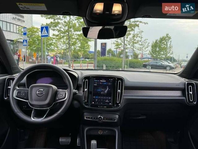 Черный Вольво XC40 Recharge, объемом двигателя 0 л и пробегом 17 тыс. км за 27490 $, фото 27 на Automoto.ua