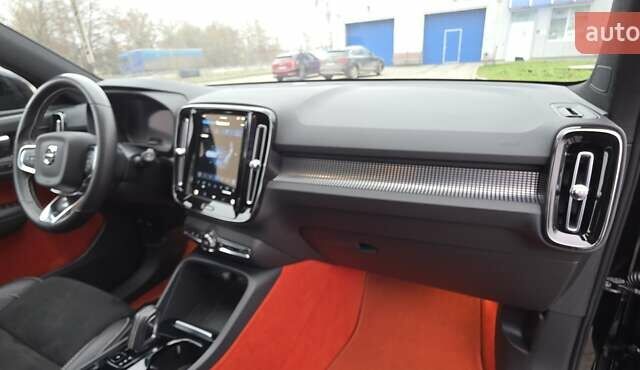 Чорний Вольво XC40 Recharge, об'ємом двигуна 0 л та пробігом 138 тис. км за 28800 $, фото 104 на Automoto.ua