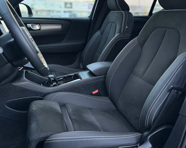 Черный Вольво XC40 Recharge, объемом двигателя 0 л и пробегом 38 тыс. км за 24800 $, фото 38 на Automoto.ua