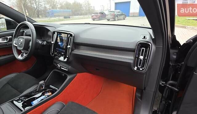 Чорний Вольво XC40 Recharge, об'ємом двигуна 0 л та пробігом 138 тис. км за 28800 $, фото 94 на Automoto.ua