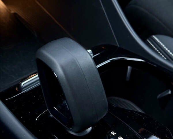 Черный Вольво XC40 Recharge, объемом двигателя 0 л и пробегом 38 тыс. км за 24800 $, фото 70 на Automoto.ua