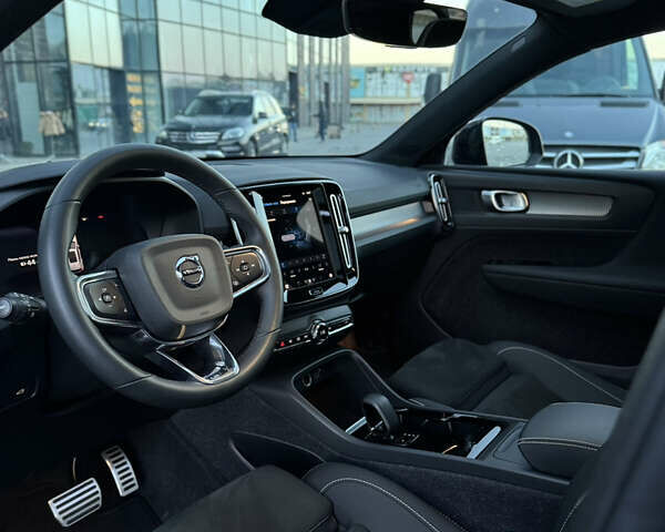 Черный Вольво XC40 Recharge, объемом двигателя 0 л и пробегом 38 тыс. км за 24800 $, фото 36 на Automoto.ua