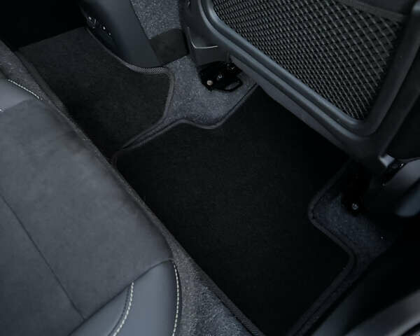 Черный Вольво XC40 Recharge, объемом двигателя 0 л и пробегом 38 тыс. км за 24800 $, фото 82 на Automoto.ua