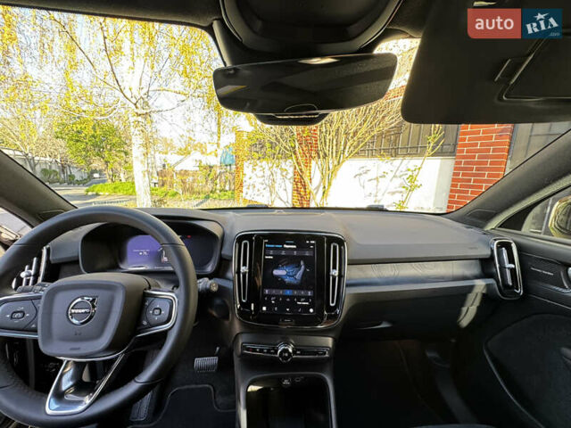 Черный Вольво XC40 Recharge, объемом двигателя 0 л и пробегом 36 тыс. км за 32000 $, фото 45 на Automoto.ua