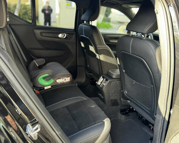 Черный Вольво XC40 Recharge, объемом двигателя 0 л и пробегом 36 тыс. км за 32000 $, фото 28 на Automoto.ua