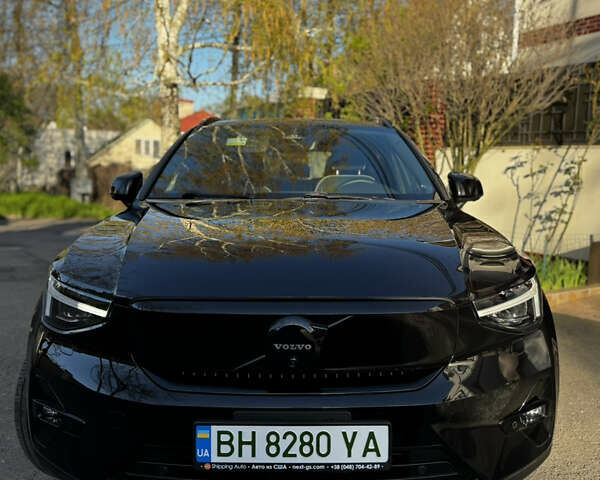Черный Вольво XC40 Recharge, объемом двигателя 0 л и пробегом 36 тыс. км за 32000 $, фото 60 на Automoto.ua