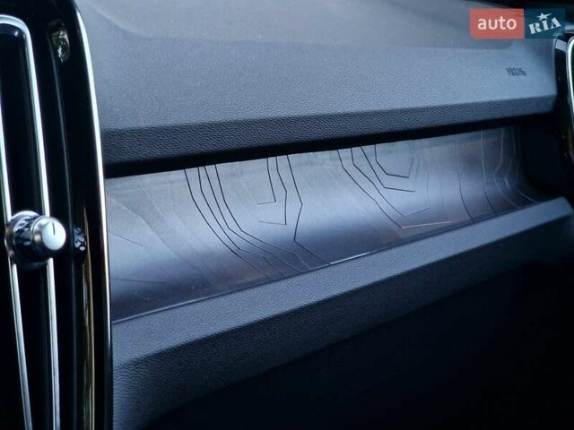 Чорний Вольво XC40 Recharge, об'ємом двигуна 0 л та пробігом 36 тис. км за 34990 $, фото 71 на Automoto.ua