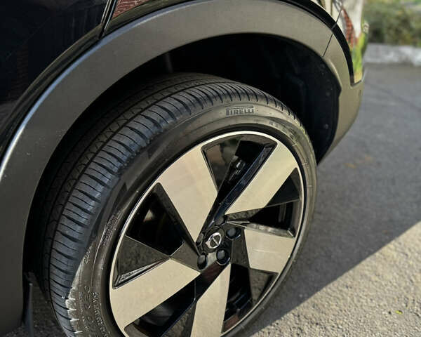 Черный Вольво XC40 Recharge, объемом двигателя 0 л и пробегом 36 тыс. км за 32000 $, фото 78 на Automoto.ua