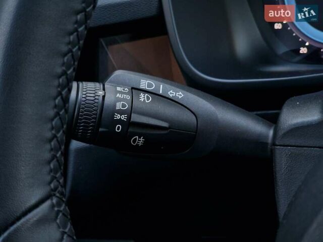 Чорний Вольво XC40 Recharge, об'ємом двигуна 0 л та пробігом 36 тис. км за 34990 $, фото 79 на Automoto.ua