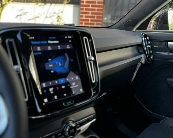 Черный Вольво XC40 Recharge, объемом двигателя 0 л и пробегом 33 тыс. км за 29999 $, фото 47 на Automoto.ua