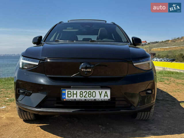 Черный Вольво XC40 Recharge, объемом двигателя 0 л и пробегом 36 тыс. км за 32000 $, фото 9 на Automoto.ua
