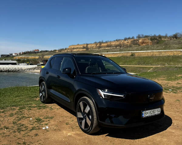 Черный Вольво XC40 Recharge, объемом двигателя 0 л и пробегом 36 тыс. км за 32000 $, фото 4 на Automoto.ua