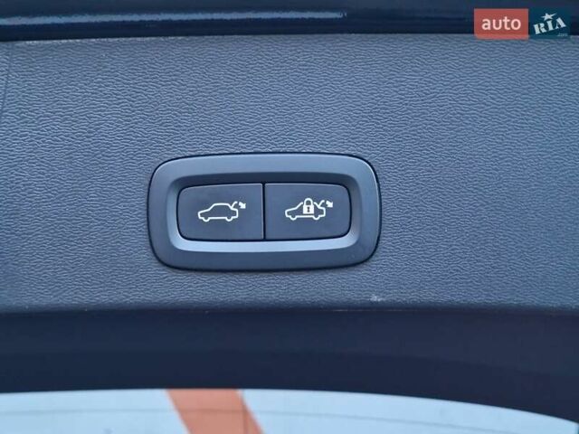 Чорний Вольво XC40 Recharge, об'ємом двигуна 0 л та пробігом 36 тис. км за 34990 $, фото 47 на Automoto.ua