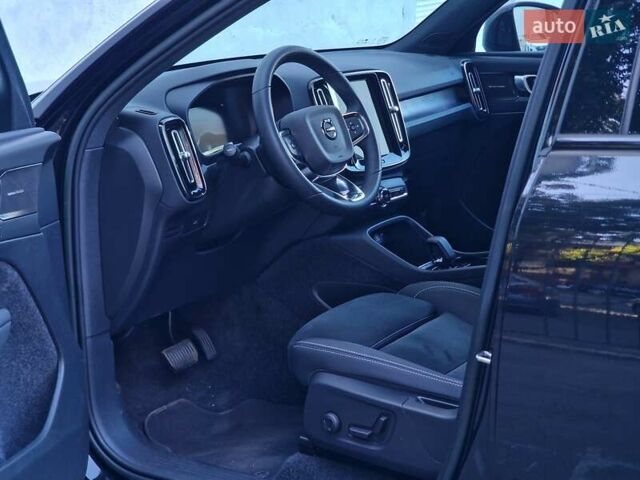 Чорний Вольво XC40 Recharge, об'ємом двигуна 0 л та пробігом 36 тис. км за 34990 $, фото 51 на Automoto.ua